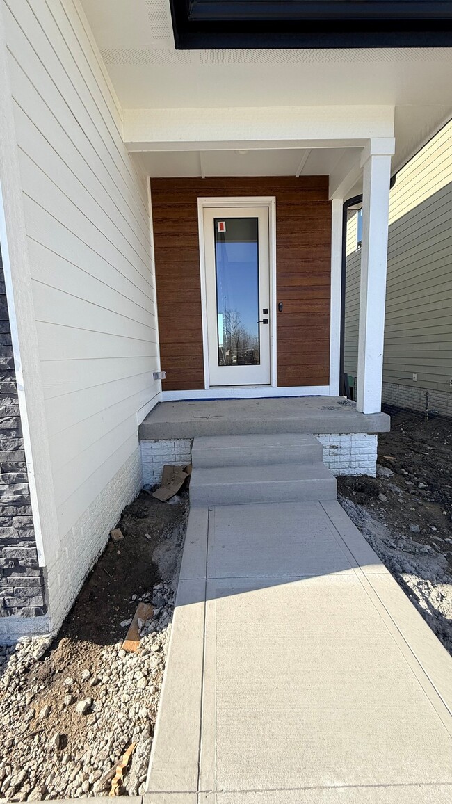 Photo - 1104 NW Sproul Dr