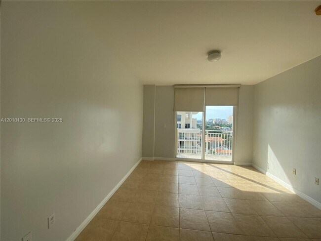 Photo - 2425 SW 27th Ave Unit 1008