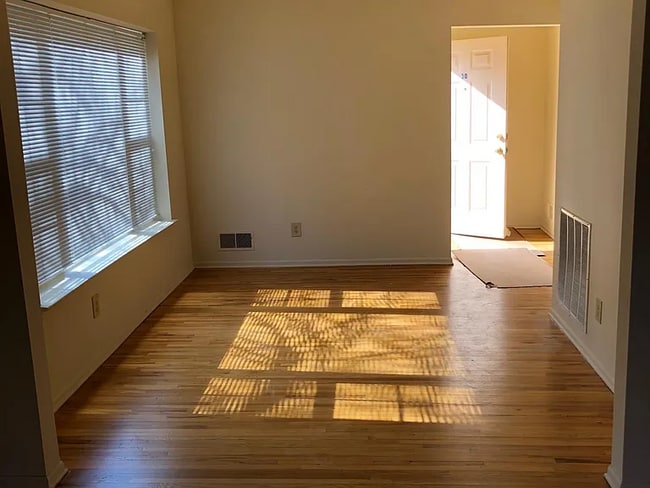 Photo - 550 Central Ave