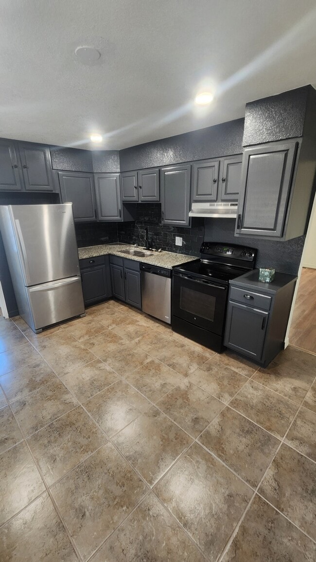 Photo - 14775 Robins Dr