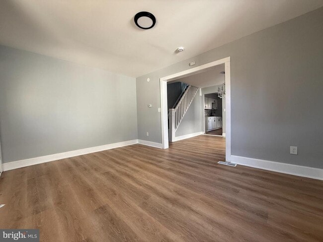 Photo - 333 W Buck St