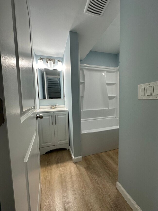 Newly Renovate ready for you to call HOME! House Rental in Hamilton