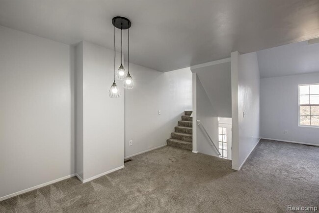 Photo - 116 Saber Way