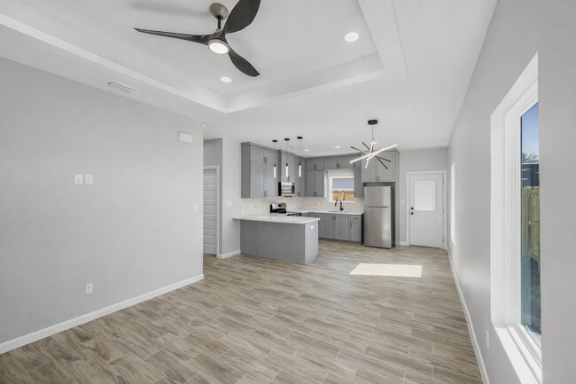 Photo - 2409 Indian Creek Ave