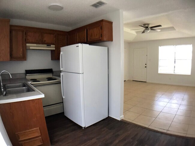 Apartments For Rent For Less Than 700 In Edinburg Tx Forrent Com Apartments For Rent For Less Than 700 In Edinburg Tx Forrent Com