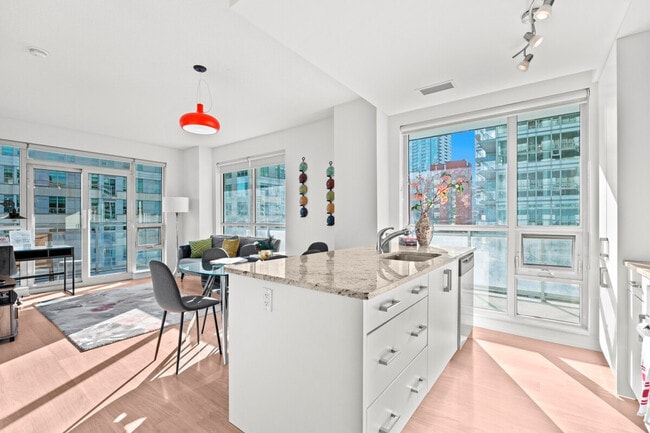 Building Photo - 44 Lillian St Unit ID1345928P