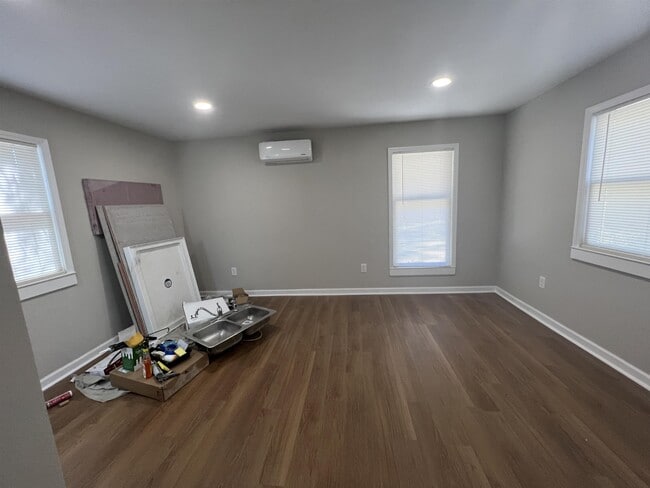 Photo - 230 Habersham Dr