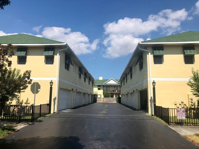 Building Photo - 109 Ky Hvn Ct Unit 109 Key Haven Ct