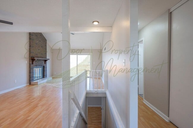 Photo - CHARMING TOWNHOME IN LEES SUMMIT!!