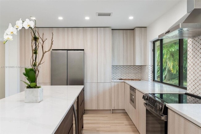 Photo - 12511 SW 13th St