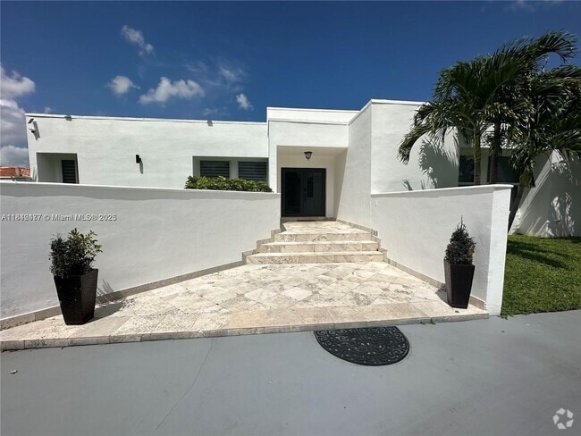 Building Photo - 290 NW 125th Ave Rental