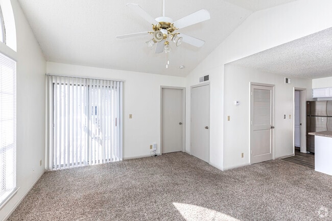 1BA, 1BR - 650SF