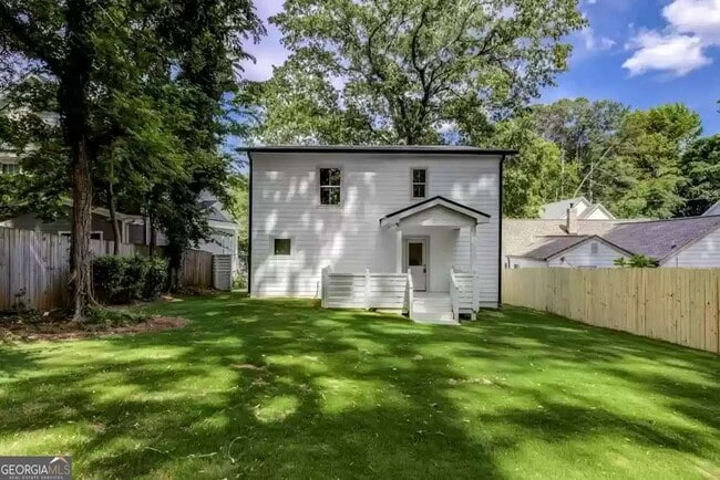 Photo - 253 Lamon Ave SE