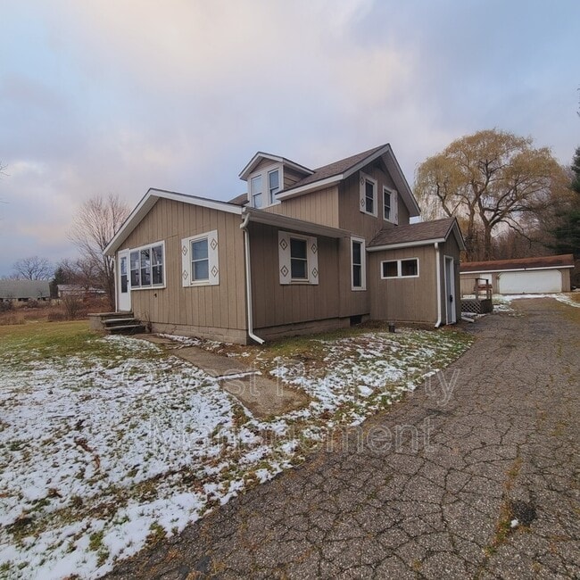 Building Photo - 7566 Lincoln Lake Rd NE Rental