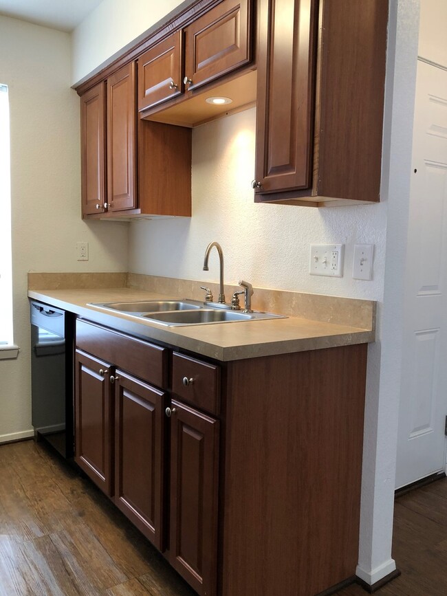 Photo - 3707EL Unit A