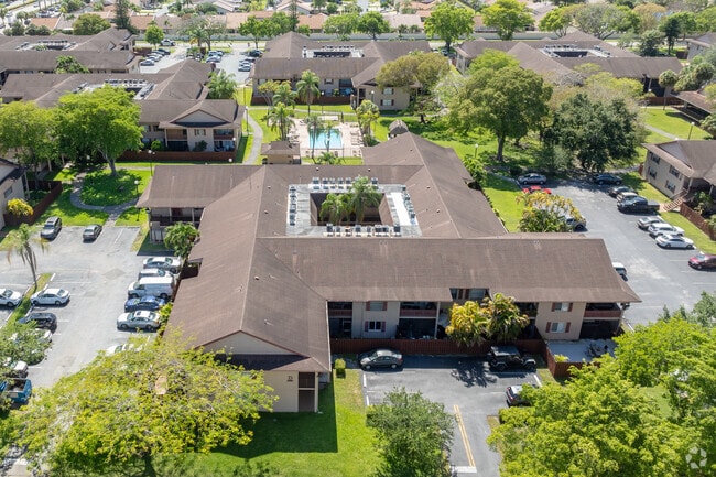 Photo - Pine Grove Condominiums