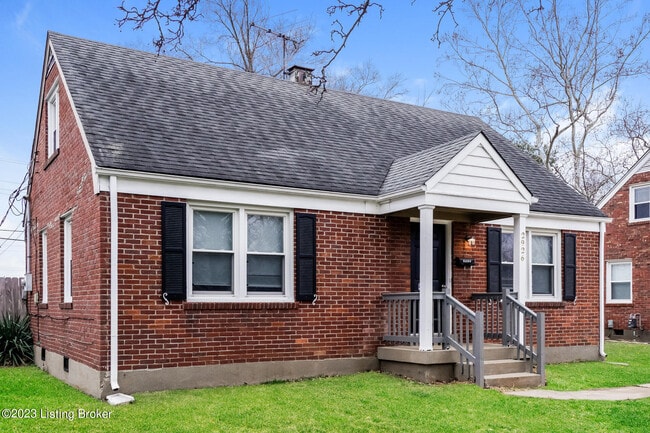 Building Photo - 2926 Yorkshire Blvd Rental