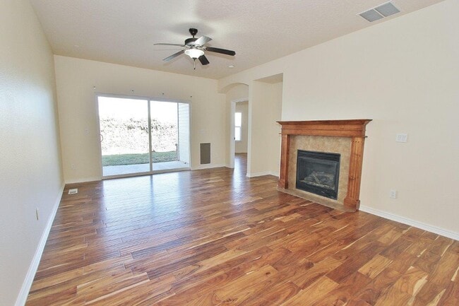 Photo - 2122 W Pine Ave