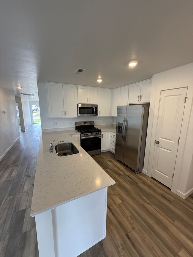 Photo - First Full Months Rent Free!-Beautiful 4 b...