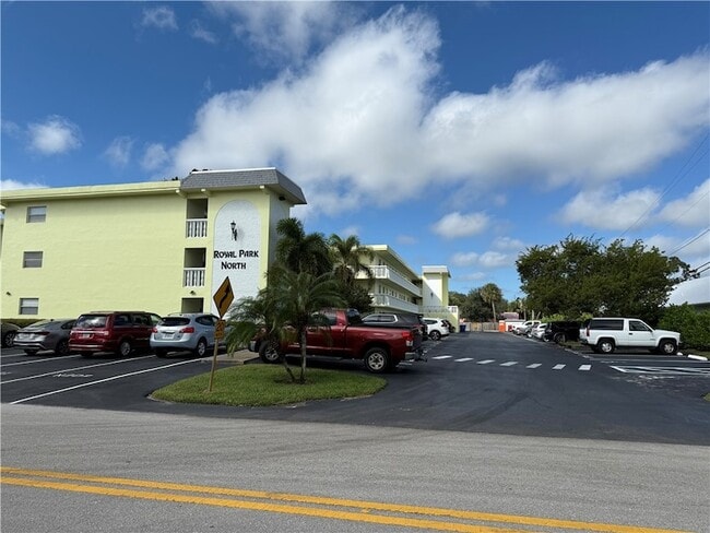 Photo - 1100 Ponce De Leon Cir Unidad N208