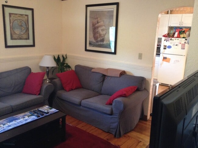 living rm - 199 Bryant St Unit #2