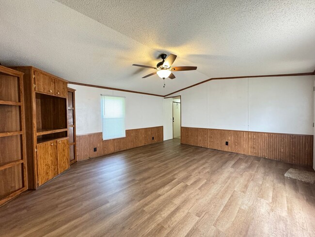 Photo - 3 Bedroom 2 Bath Mobile Home