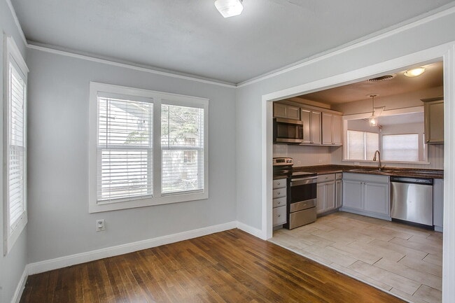 Photo - 2802 30th St