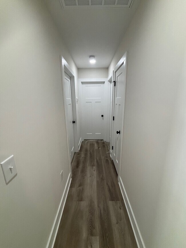 Photo - 104 N Slocumb St