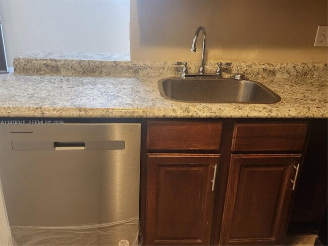 Photo - 215 Lake Pointe Dr Unit 102