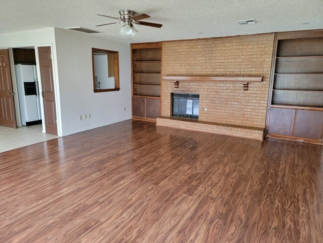 Photo - 8112 Azalea Ave