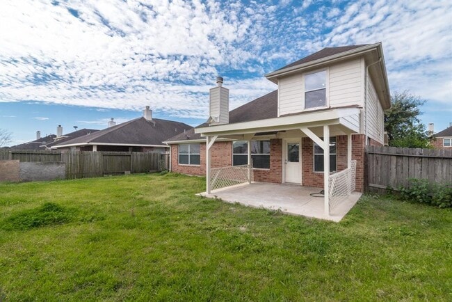 Troy Drive, Missouri City, TX 77459 - 3 BR 2.5 BA single-family home