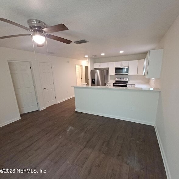 Photo - 757 W 6th St