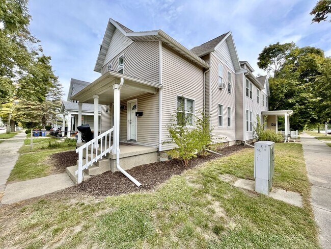 Photo - 538 Fremont Ave NW Apartment Unit 2nd 869