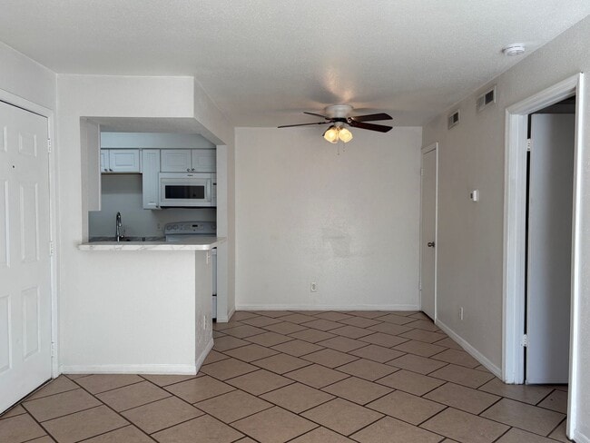 Photo - 1/1 Condo for Rent in Fort Myers