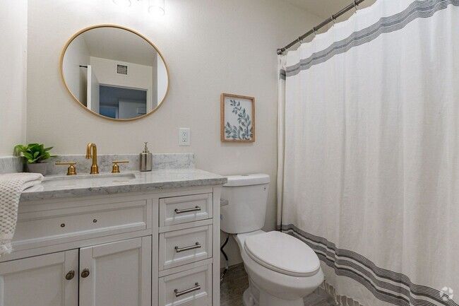 Building Photo - Updated Bathrooms & Kitchen!! Rental