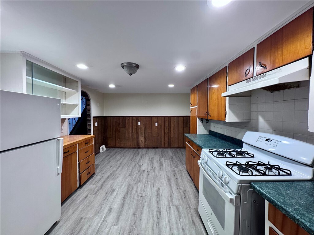 Photo - 444 North Ave