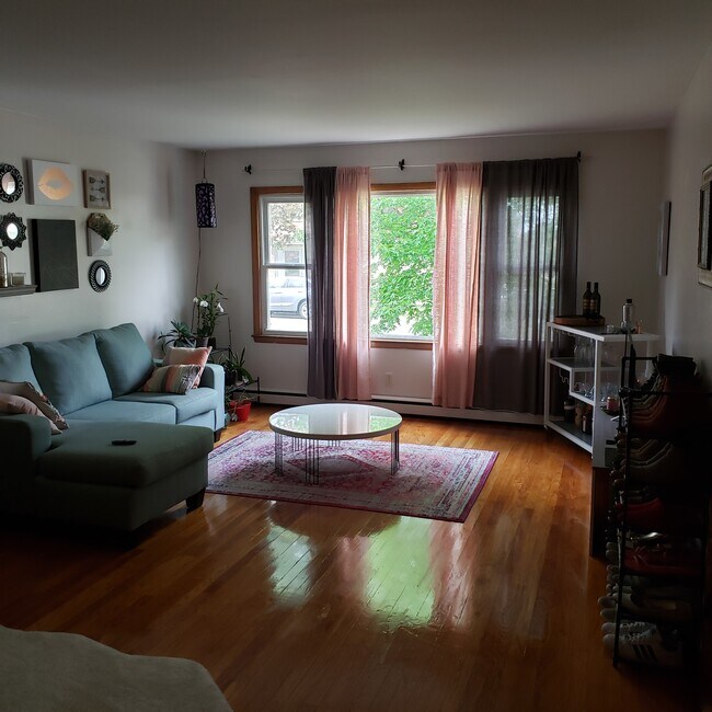 Photo - 922 S Brooks St Apartments Unit #1
