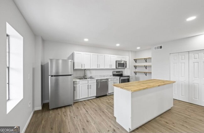 Photo - 9565 Lavonia Rd
