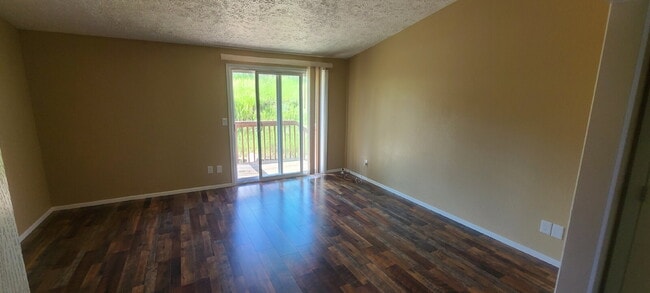 Photo - 2 Bed / 1.5 Bath Townhome with Garage, Located near Downtown Elizabeth!