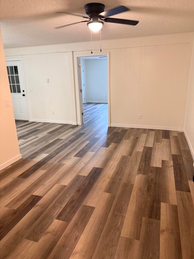 Photo - 623 Boston Pl Unidad B