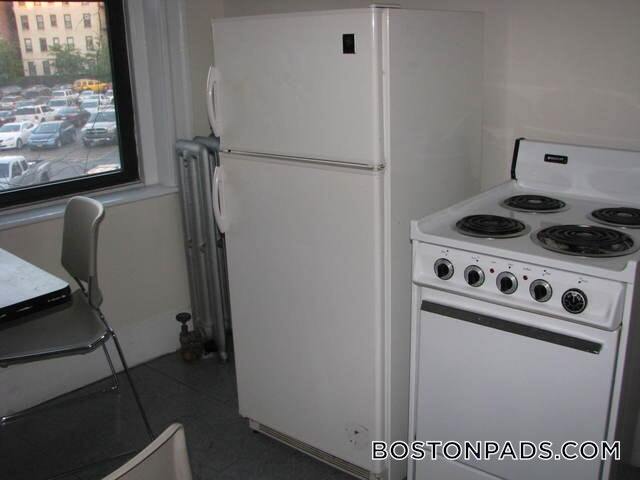 Photo - 136 Hemenway St Unidad 22