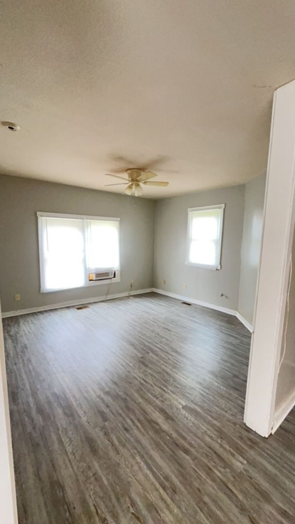 Photo - 906 W Main St Unit Apt. 1