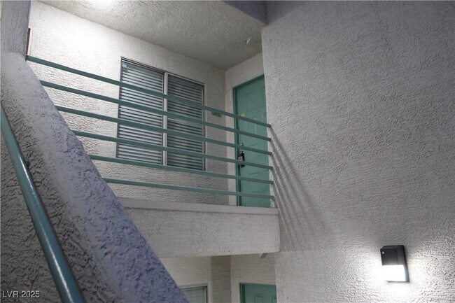 Photo - 7100 W Pirates Cove Rd Unidad 2046