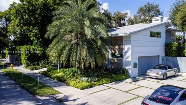 Photo - 0 Shore Dr W