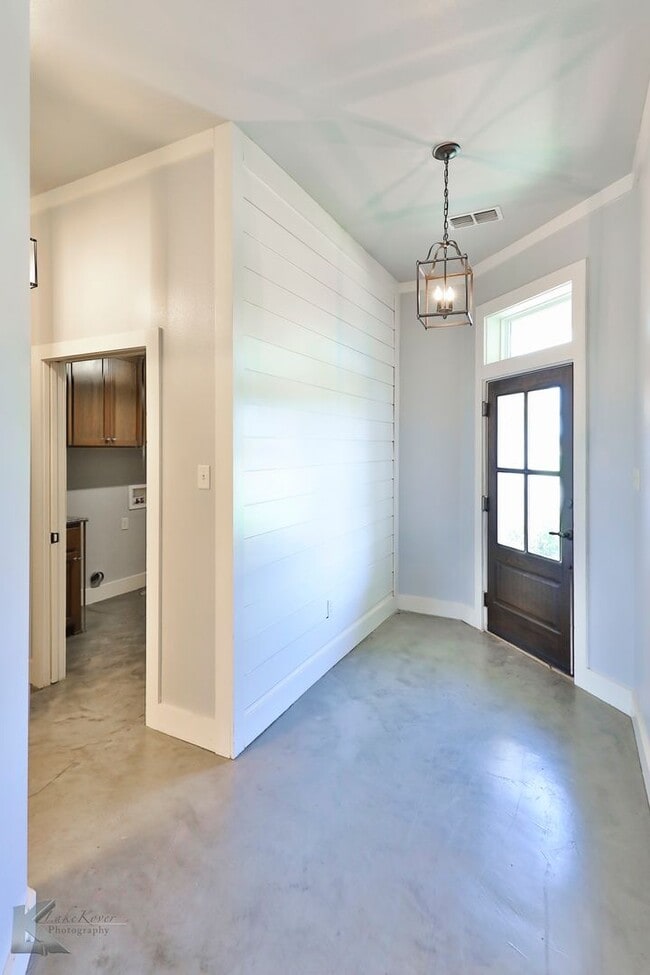 3802 Carrera Ln