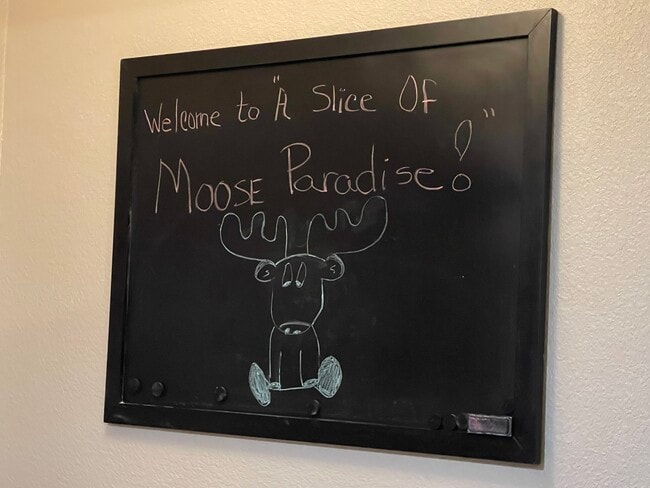 Photo - A Slice Of Moose Paradise - “The Bungalow Below” Unidad Basement Level