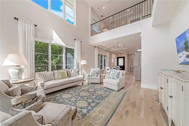 Photo - 434 3rd Ave S