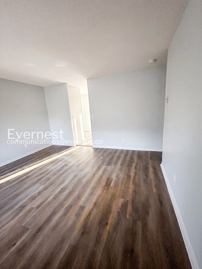 Photo - 275 Efird St