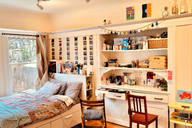 MOST BEAUTIFUL BIG BRMS - 2738 Parker St Rental