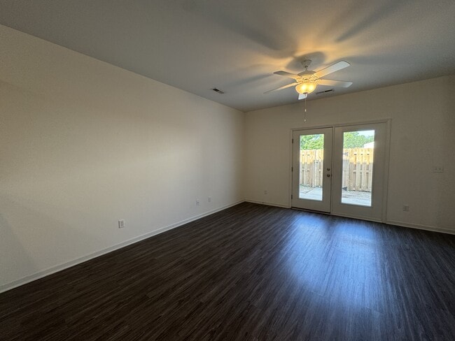 Photo - 65 Dresser Ln